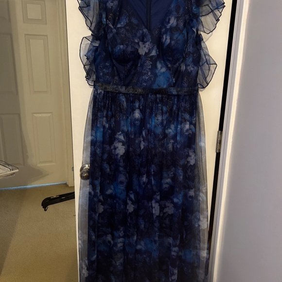 Mother of the bride or bridesmaid dress - Picture 4 of 5